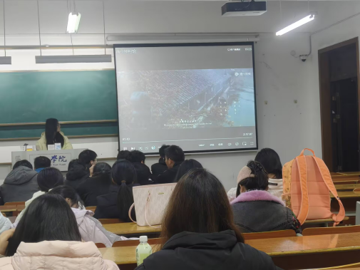 “铭记历史，光影铸魂”——化学...